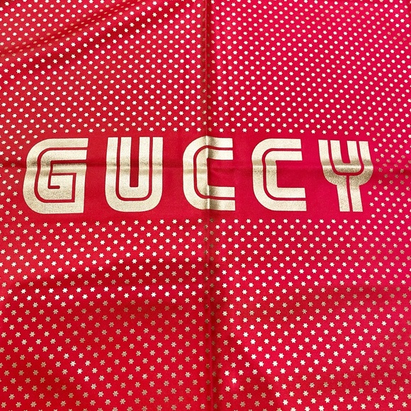 Authentic Gucci Red Gold Star Print with Guccy logo scarf. - Picture 5 of 10
